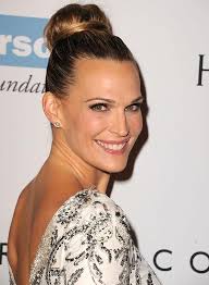Sexy Strand Saturdays: Recreate Molly Sims' Princess Bun!