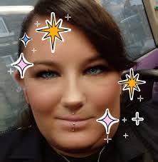 Eve Roper's Instagram, Twitter & Facebook