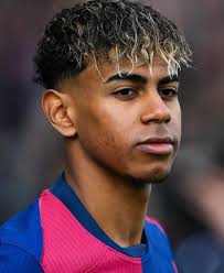 Lamine Yamal: “Ser árbitro é muito difícil porque não importa o que  decidam, alguém sempre vai reclamar.” “Barcelona, Real Madrid e Atlético  não podem reclamar dos árbitros. Eles tentam fazer o melhor