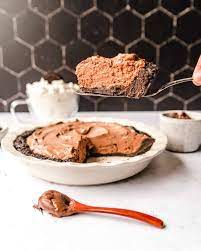 No Bake Nutella Pie with Oreo Crust | Kickass Baker