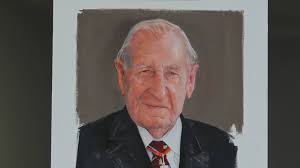 War legend Les Munro to be immortalised