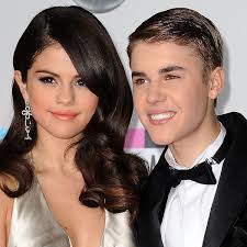 Selena gomez performed at the 2019 american music awards with her first new songs in years, which are generally considered to be about the end of her relationship with justin bieber.the. Justin Bieber Hat Er Selena Gomez Betrogen Taylor Swift Befeuert Geruchte Bunte De