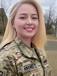 I am single and looking for a partner ❤️❤️ , I know that I am an older  woman and maybe not as attractive as I used to be, but if someone wants