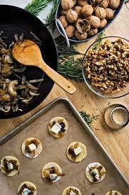 Little Onion Tarts With Gorgonzola And Walnuts Recipe Recipe Walnut Recipes Onion Tart Tart Recipes Savory