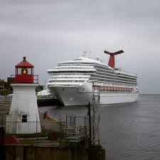Saint John Coast Guard Base Lighthouse Saint John Nb Www Familydestinations123 Com Coast Guard Bases Lighthouse Cool Photos