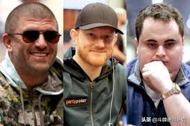 德州撲克：三位頂尖玩家翻前all in，河牌反轉猶如過山車般刺激！