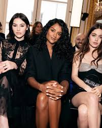 Gracie Abrams Nation on X: Gracie with Simone Ashley and Molly Gordon at  the Valentino Womenswear FallWinter 2024-2025 PFW show today in Paris,  photographed by Arthur Gareev 🖤 t.coQGyce6OQaV  X
