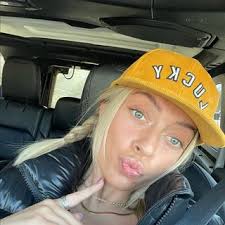 Email Address of @sydneyforrest Instagram Influencer Profile