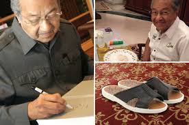 Bekas menteri besar kedah, datuk seri mukhriz mahathir, mengesahkan anak perempuan dan menantunya antara 27 individu ditahan polis dalam serbuan di sebuah kelab malam di taman tun dr. Tun Dr Mahathir Just Made These Items Look Cool Again Lifestyle Rojak Daily
