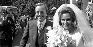 Here, young camilla hangs out with prince charles circa 1979 before he and princess diana wed. 20 Photos Of Camilla Parker Bowles As A Young Woman Camilla Irl