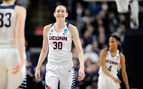 Breanna stewart was born breanna mackenzie stewart in syracuse in the state of new york on august 27, 1994, of scottish ethnic background. Breanna Stewart Is A Syracuse Fan But A Uconn Star The New York Times