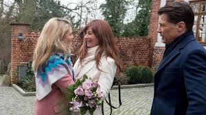 Zur hier noch einmal ein rückblick auf ihre. Eine Fast Geplatzte Hochzeit Rote Rosen Ard Das Erste