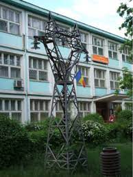 Pentru reușita profesională, obținerea unei bune pregătire de specialitate, prin efectuarea practicii la societăți cu profil din oraș, ce oferă posibilitatea angajării absolvenților în domeniile de pregătire. Liceul Tehnologic Dimitrie Leonida IaÈi Didactic Ro