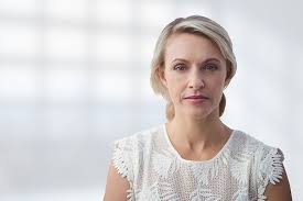 Das bedeutet aber, dass die menopause auch schon mit 45 jahren oder erst mit mitte 50 auftreten kann. Wechseljahre Bin Ich Schon Drin Frauenarzt Munchen
