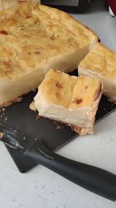 Pour bien commencer je vous propose une recette bien sympathique que j'ai trouvée sur le blog yumelise, je cherchais un dessert à faire avec du lait d'amande et ce gâteau m'a semblé. Mon Flan Patissier Au Lait D Amande Sans Gluten Au Cake Factory Les Gourmandises De Benedicte