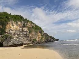 From wisatapro.com explore pantai karang bolong kebumen terbaru 2020. Pantai Ngrumput Foto Lokasi Rute Harga Tiket Fasilitas