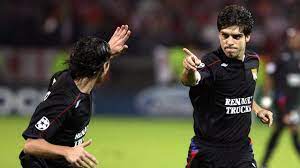 Kartu merah juga dapat dikeluarkan setelah kartu kuning diunduh dua kali. Bukan Messi Dan Ronaldo Ini 5 Eksekutor Tendangan Bebas Paling Produktif Sepanjang Masa Bola Liputan6 Com