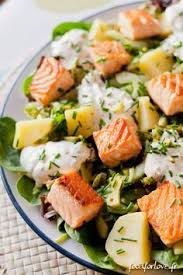 Salade Au Saumon Pommes De Terre Et Concombre Marine Food For Love Salade Saumon Salade De Poisson Idee Recette Salade
