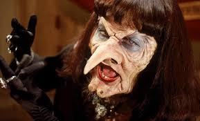 Představení se v kostýmech, rej čarodějnic a čarodějů. Carodejnice Guillermo Del Toro Produkuje Novou Adaptaci Dahlovy Knizky Fandime Filmu