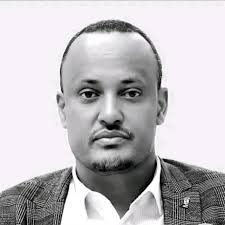 የአቶ አሊ ከድር መሐመድ የቀብር ስነ ስርዓት ተፈጸመ የማዕከላዊ ኢትዮጵያ ክልል ገቢዎች ቢሮ ኃላፊ የነበሩት አቶ አሊ  ከድር መሐመድ ትላንት ሚያዚያ 20/2017 ዓም በመኪና አደጋ ከዚህ ዓለም በሞት ተለይተዋል። አቶ አሊ ከድር