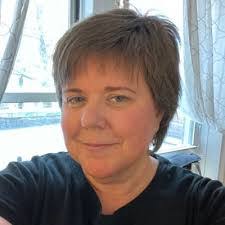 Sharon Persinger's Instagram, Twitter & Facebook