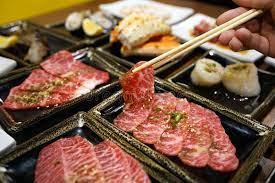 Slice off the ends and slice into 1 inch discs. Wagyu Chuck Roll Premium Raw Thin Sliced Beef Prepared For Japanese Barbecue Style Stock Image Image Of Pork Black 130352555