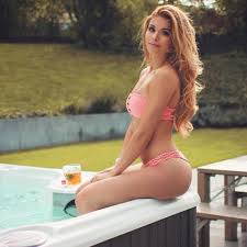 Ha un fratello più piccolo di 5 anni con cui ha ancora oggi un ottimo rapporto. Loris Karius Wag Gallery Pamela Reif Hot Pictures