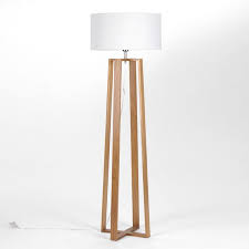Lampara De Pie Kubik Madera Natural 170cm Muyhouse Com Modern Floor Lamps Floor Lamp Tripod Floor Lamp Living Rooms