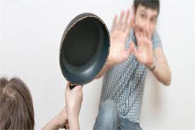 فتاوى القوارير لو زعلك متضربيهوش حكم ضرب الزوج أو رفع الصوت عليه بوابة أخبار اليوم الإلكترونية