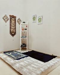 30 Praying Room Ideas To Bring Your Ramadan More Beautiful Muslim Prayer Room Ideas Beautiful Home Designs Home Room Design