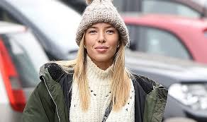 Nahrávejte, sdílejte a stahujte zdarma. Ewa Chodakowska Wydala Plyte Z Cwiczeniami Dla Seniorow Party Pl