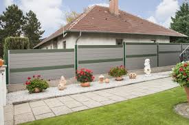 Im haus und garten gibt es fast immer was zu tun. Sicht Und Larmschutz Simple Wpc