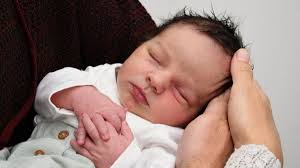 Schwangere düst allein von Weimar nach Jena zur Geburt in den Kreißsaal