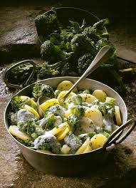 Broccoli Und Kartoffeln Mit Kasesauce Rezept Broccoli Rezepte Lebensmittel Essen