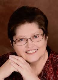 Cindy Moser's Instagram, Twitter & Facebook