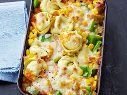 Dampfend Aus Dem Ofen Tortellini Auflauf Rezept Rezepte Tortellini Auflauf Einfache Gerichte