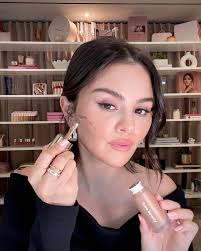 40 hours. Paris. LOVE ON 2/22 🤍🔒