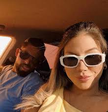 Hoy es un día muy especial es el cumpleaños de la mujer más maravillosa del  mundo estoy tan agradecido que llegaste a mi vida mi amor siempre me apoyas  en todo y