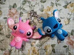 Stitch Et Angel Porte Cle Amigurumi Patron En Francais Traduction Frre French Pattern Patron Crochet Stitch And Angel Crochet Keychain