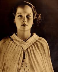 Alma Saunders's Instagram, Twitter & Facebook