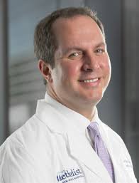 Lee College opens new pool to great fanfare