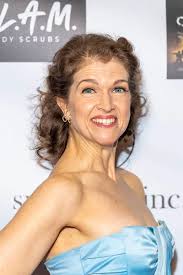 Laura Walker Attends Suzanne Delaurentiis Productions Hosts Celebrate Honor  Remember — Stock Editorial Photo © info@photographybyeugene.com #509315210