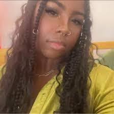 Ebony Compton's Instagram, Twitter & Facebook