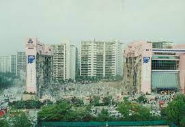 (3 apr 1970) after a block of flats collpses in the south korean capital of seoul the rescue effort is in full swing to reach people. Sampoong Department Store Collapse Wikipedia