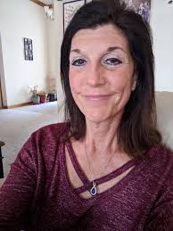 A red lipstick can change the world 💄: Pass The Money