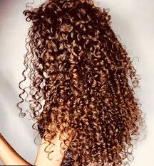 In pochi sanno però, che la carta. Come Curare E O Tagliare I Capelli Ricci Starlike Parrucchieri