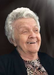 Diane Deroy's Instagram, Twitter & Facebook