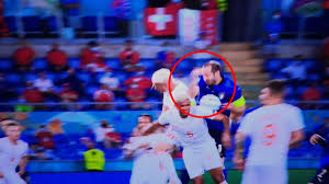 E' tempo di sfide da dentro o fuori nel girone a e, mentre l'italia se la vede con il galles, allo stadio olimpico di baku c'è la partita turchia e svizzera degli europei 2020. Euro 2020 Italia Svizzera Moviola Giusto Annullare Il Gol A Chiellini Eurosport