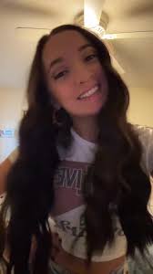 Emily Easter (@emilyeaster1)