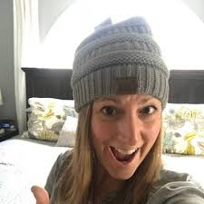 Heather Shanklin's Instagram, Twitter & Facebook